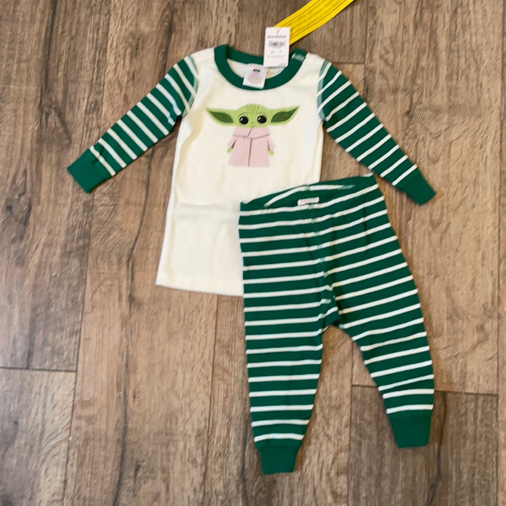 Hanna Andersson organic Star Wars  Pajamas size 12-18months.